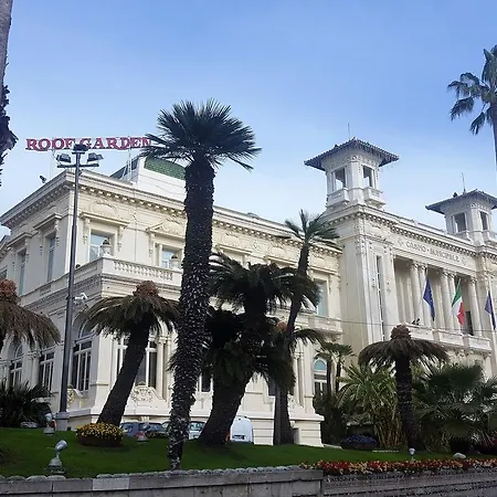 Palafiori Πανσιόν